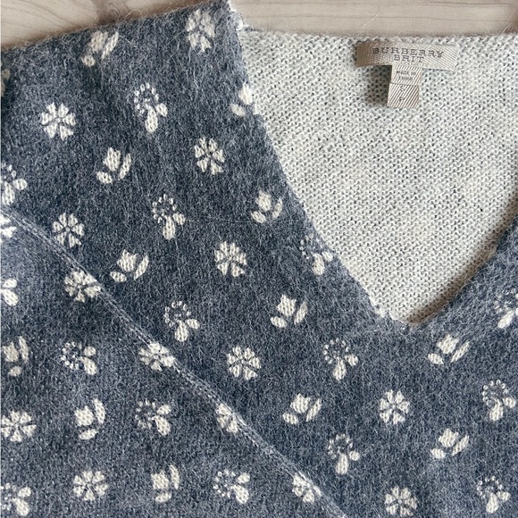 Burberry Brit Printed V-Neck Sweater - Picture 3 of 5